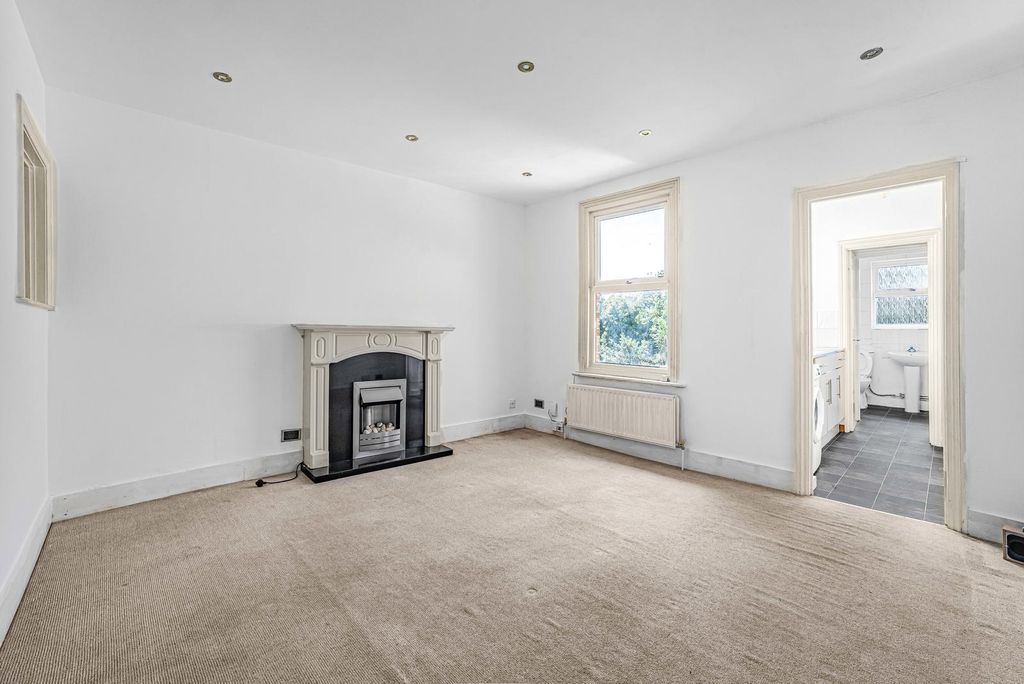 Property photo 2 of 8 Reception Room