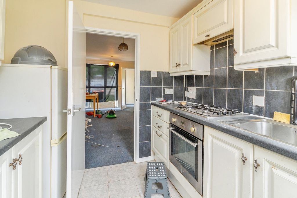 Property photo 3 of 16 Pbox-Img.Jpg