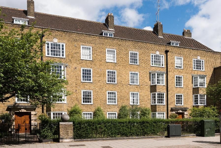 Property photo 1 of 8