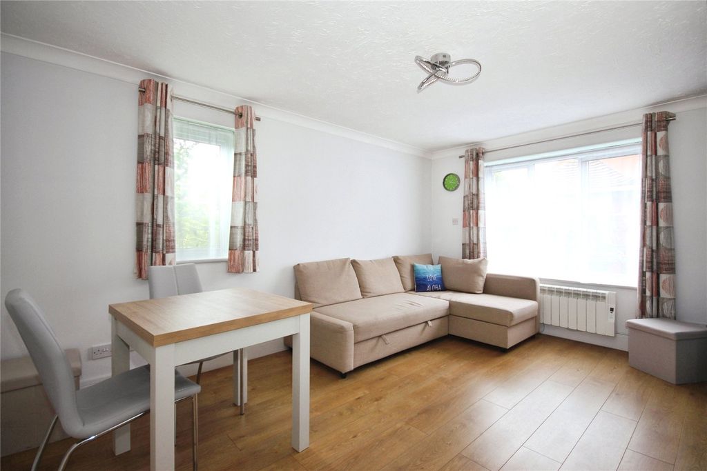 Property photo 3 of 10 Picture No. 28