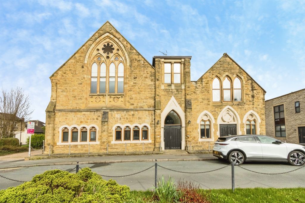 Property photo 2 of 16