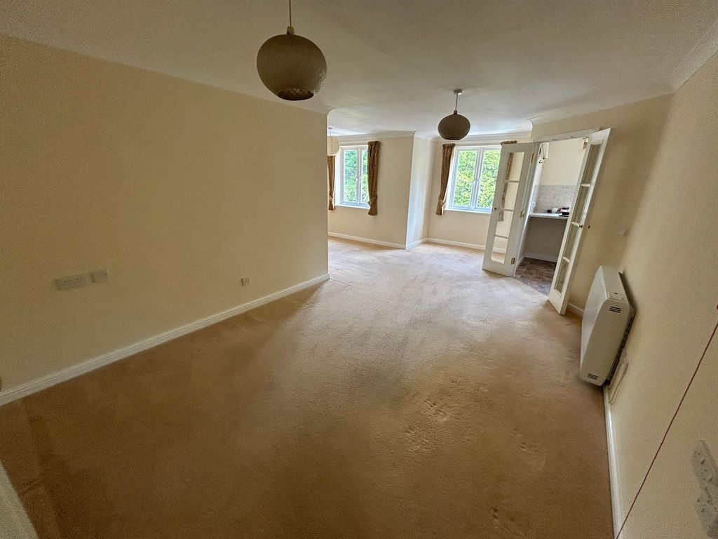Property photo 2 of 12