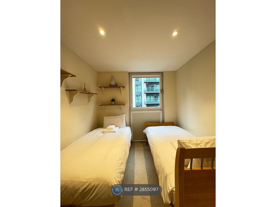 Property photo 3 of 35