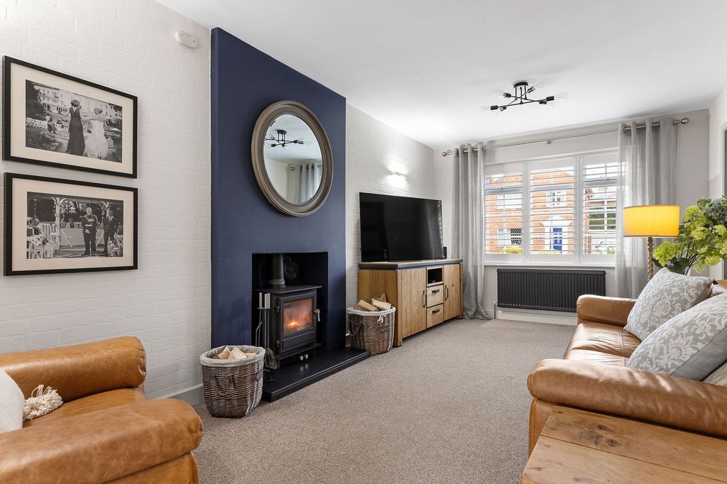 Property photo 2 of 19