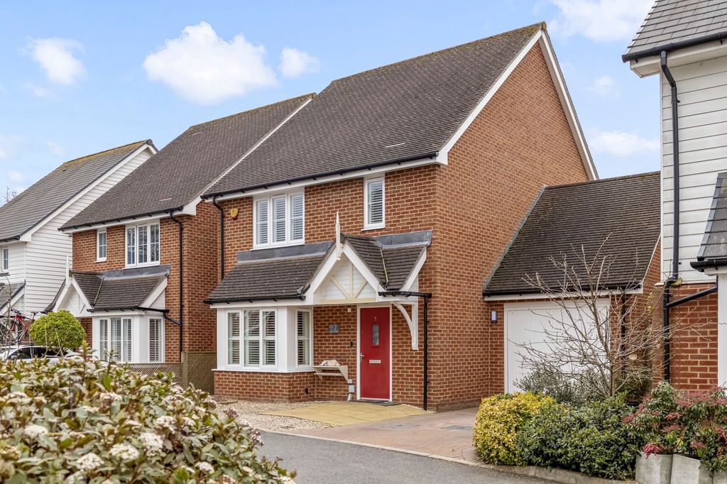 Property photo 1 of 19 Front