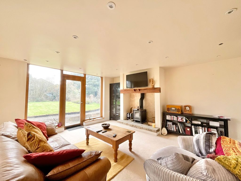 Property photo 3 of 26