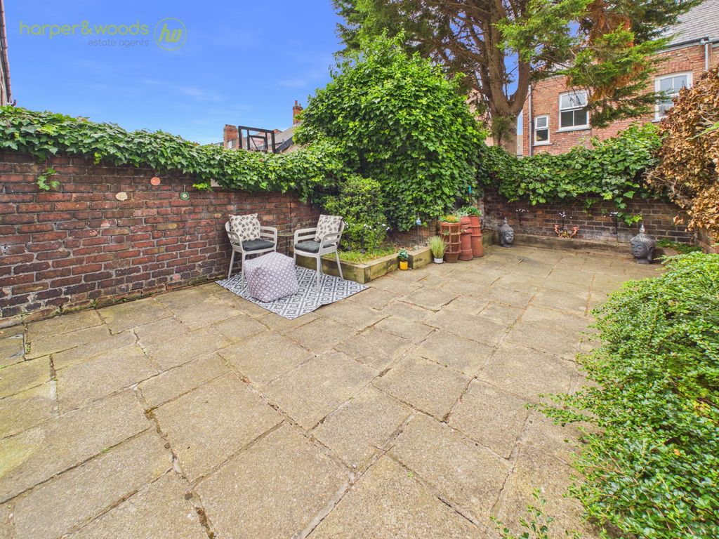 Property photo 3 of 42