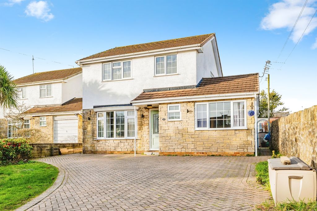 Property photo 1 of 27