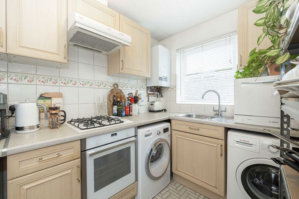 Property photo 3 of 5