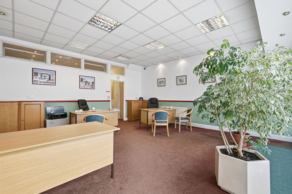 Property photo 3 of 19 Photo 15