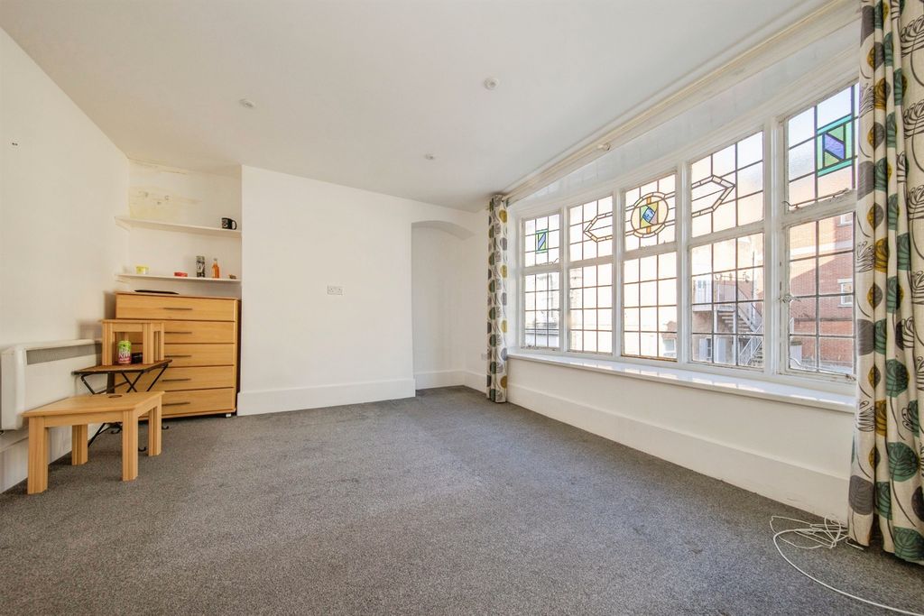 Property photo 3 of 13