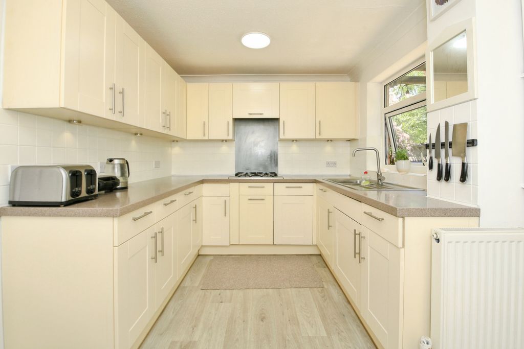 Property photo 2 of 25 Img_9328