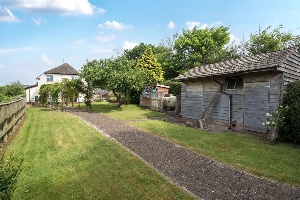 Property photo 2 of 20 Picture No. 29