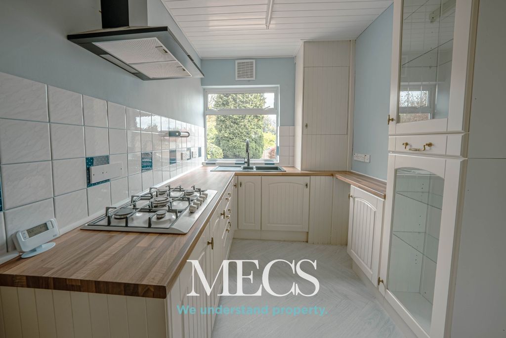Property photo 2 of 12 3162073