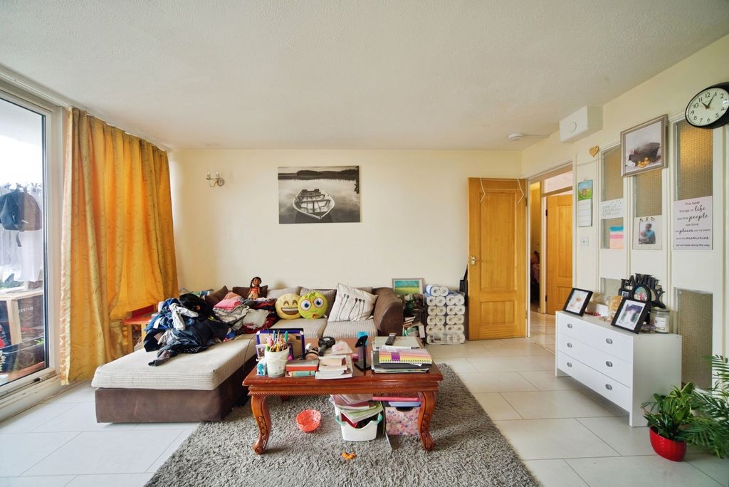 Property photo 1 of 10 Photo