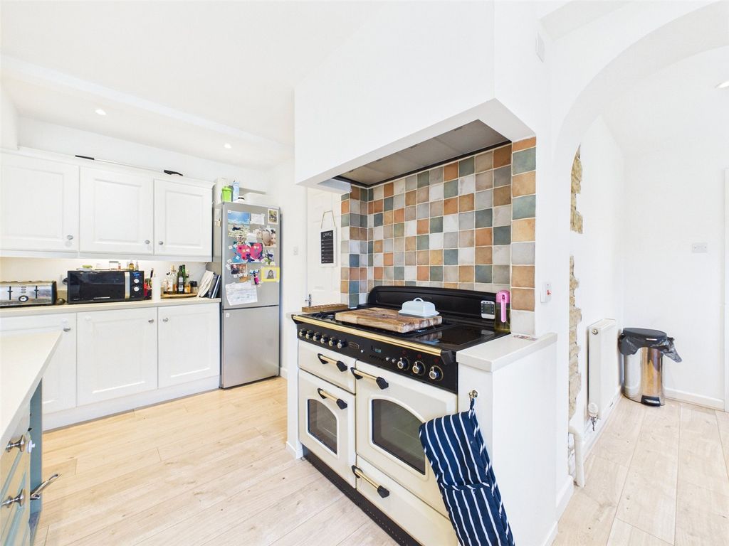 Property photo 3 of 20 Picture No. 05