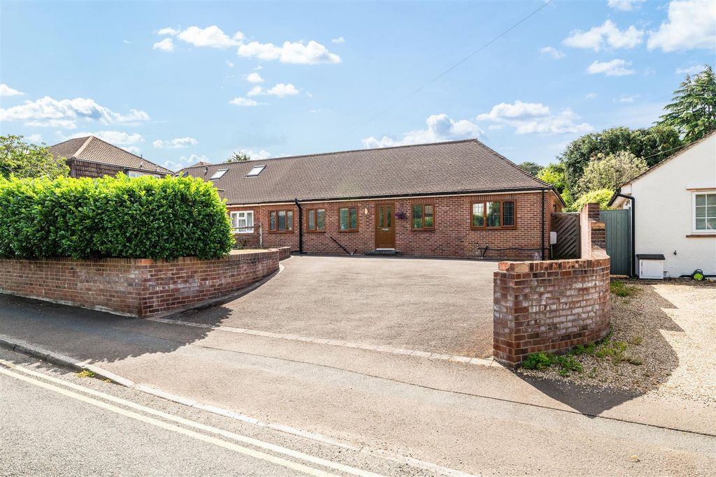 Property photo 1 of 20 Ottways Lane (18).Jpg