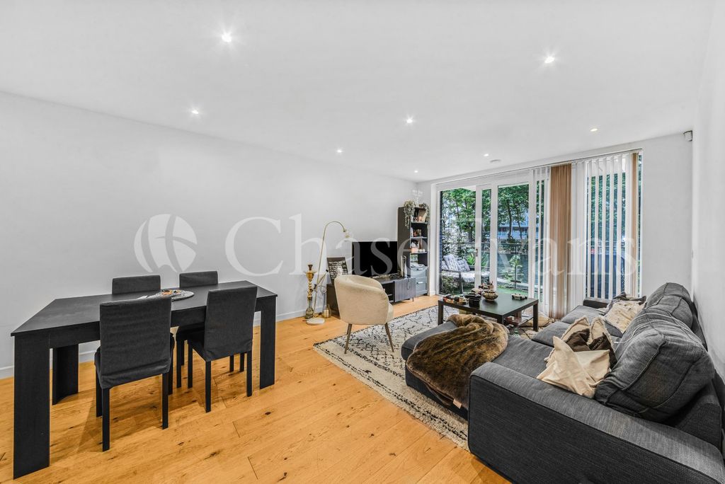Property photo 1 of 17 Living Area