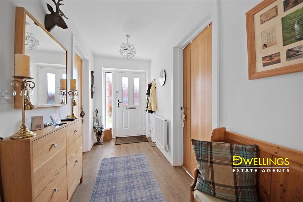Property photo 3 of 15 Keston Road