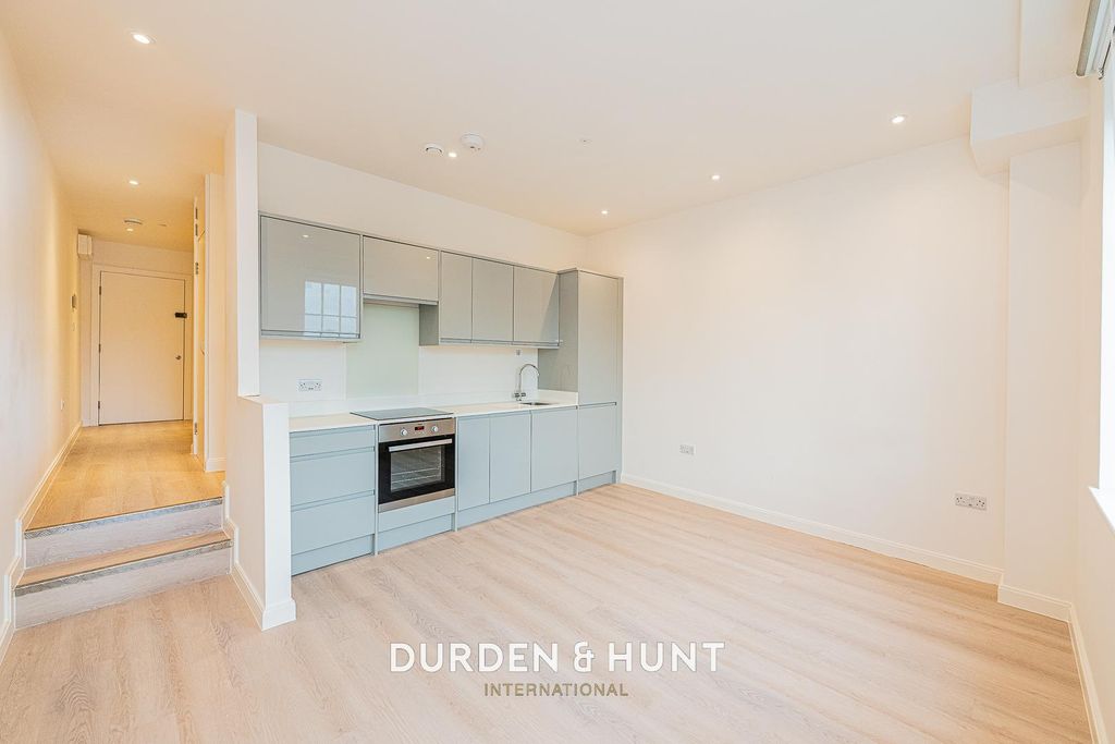 Property photo 2 of 10 Pelham-6.Jpg