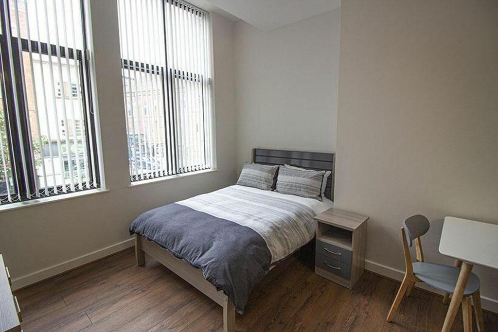 Property photo 3 of 6 This Inviting Double Bedroom Features Large Window...