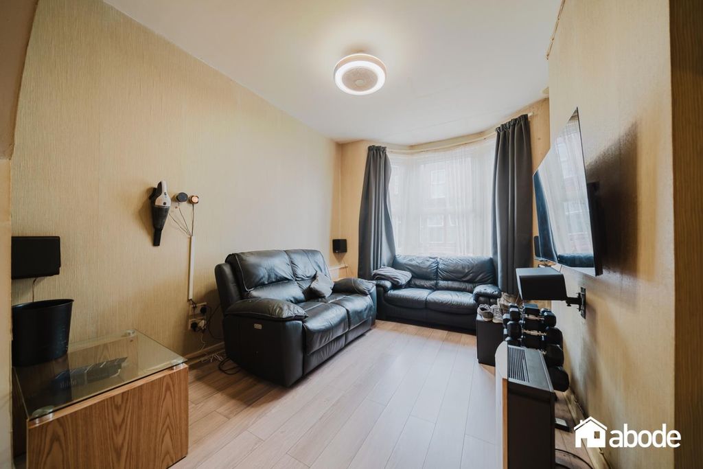 Property photo 2 of 10 Dsc02902-Hdr.Jpg