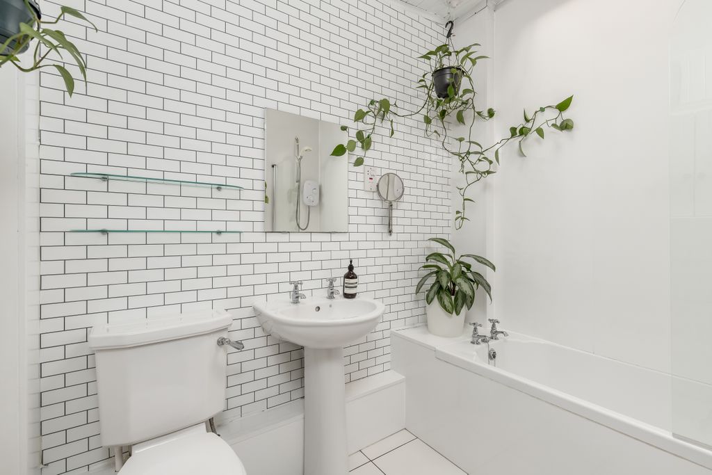 Additional image 18 of 4 bed flat for sale18/5 Leopold Place, Hillside, Edinburgh EH7