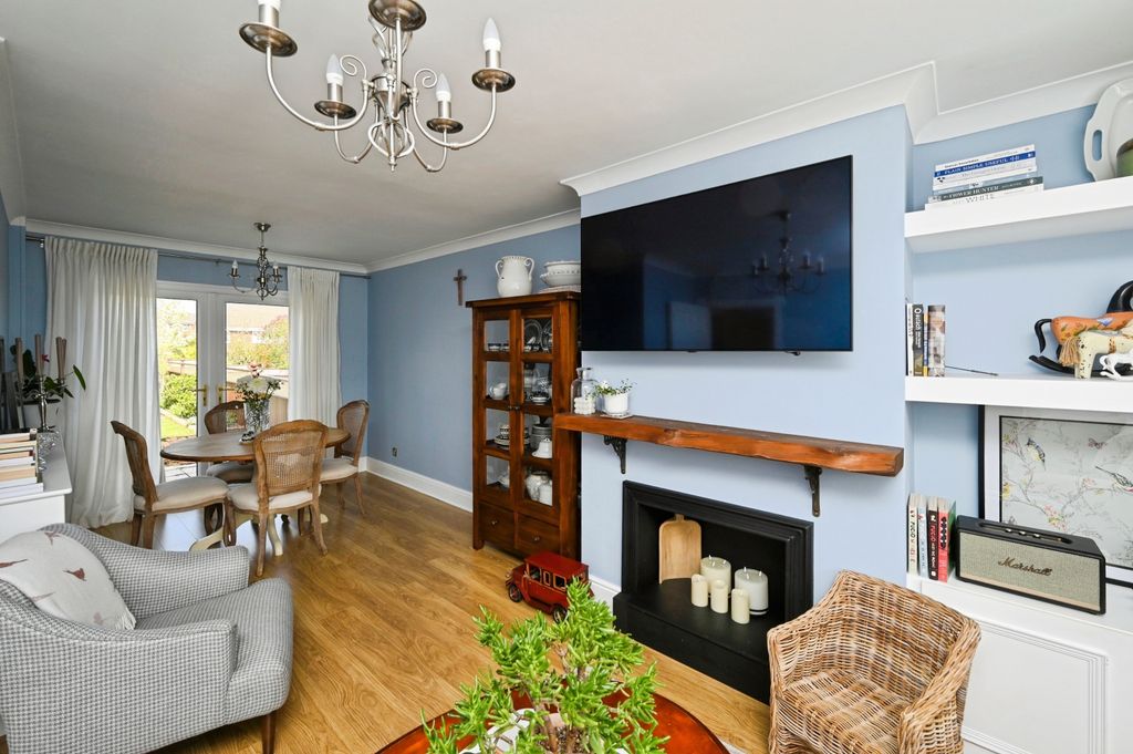 Property photo 3 of 13