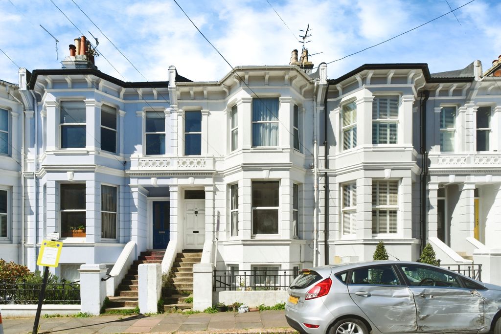 Property photo 1 of 13
