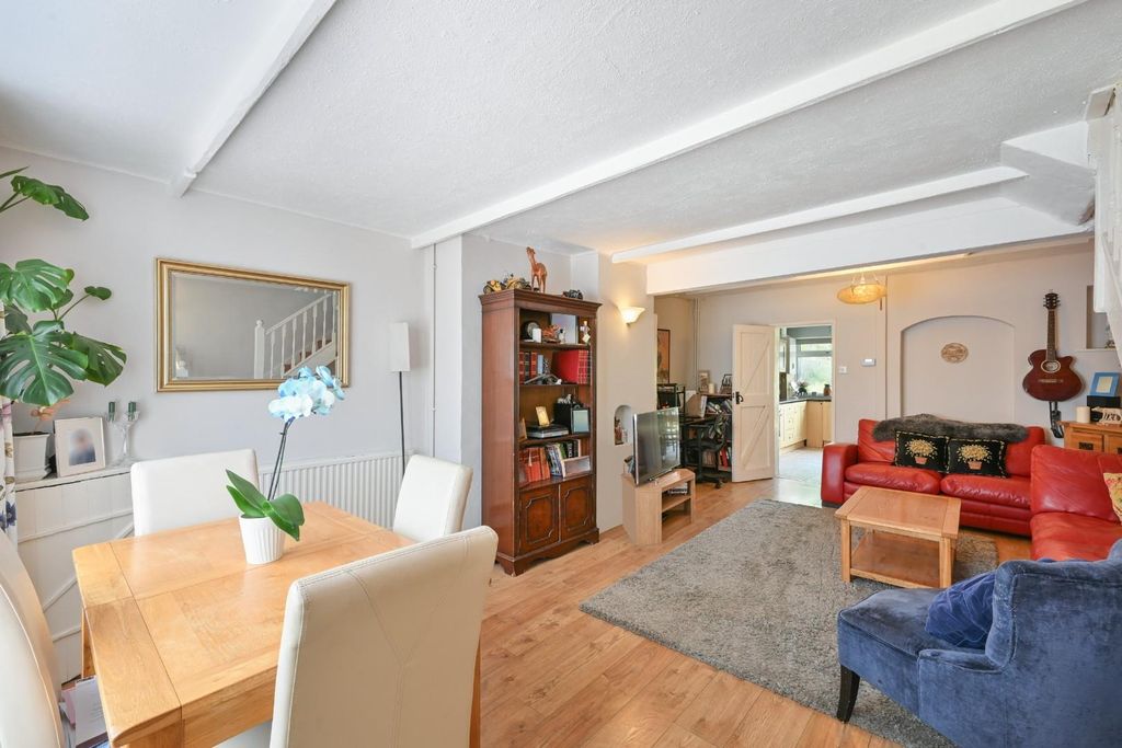 Property photo 3 of 14 Stones Road