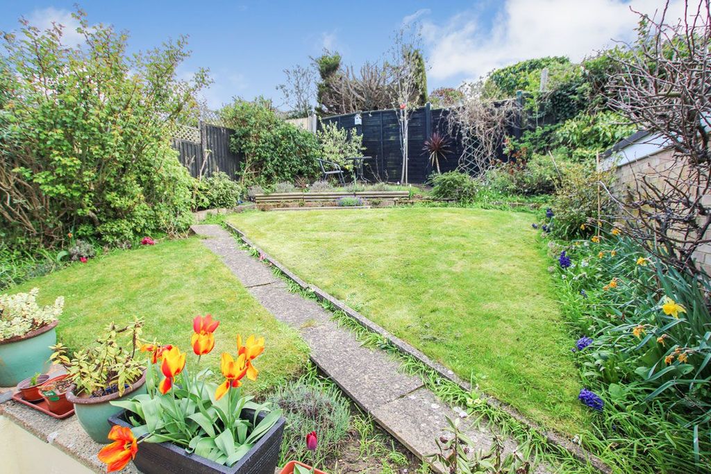 Property photo 2 of 13