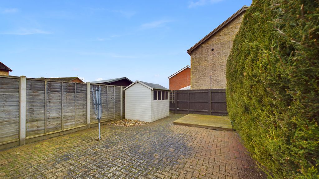 Property photo 3 of 11