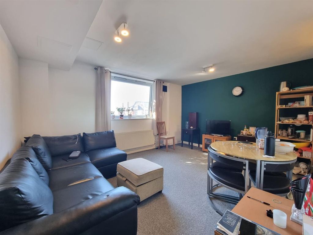 Property photo 2 of 9 02.Jpg