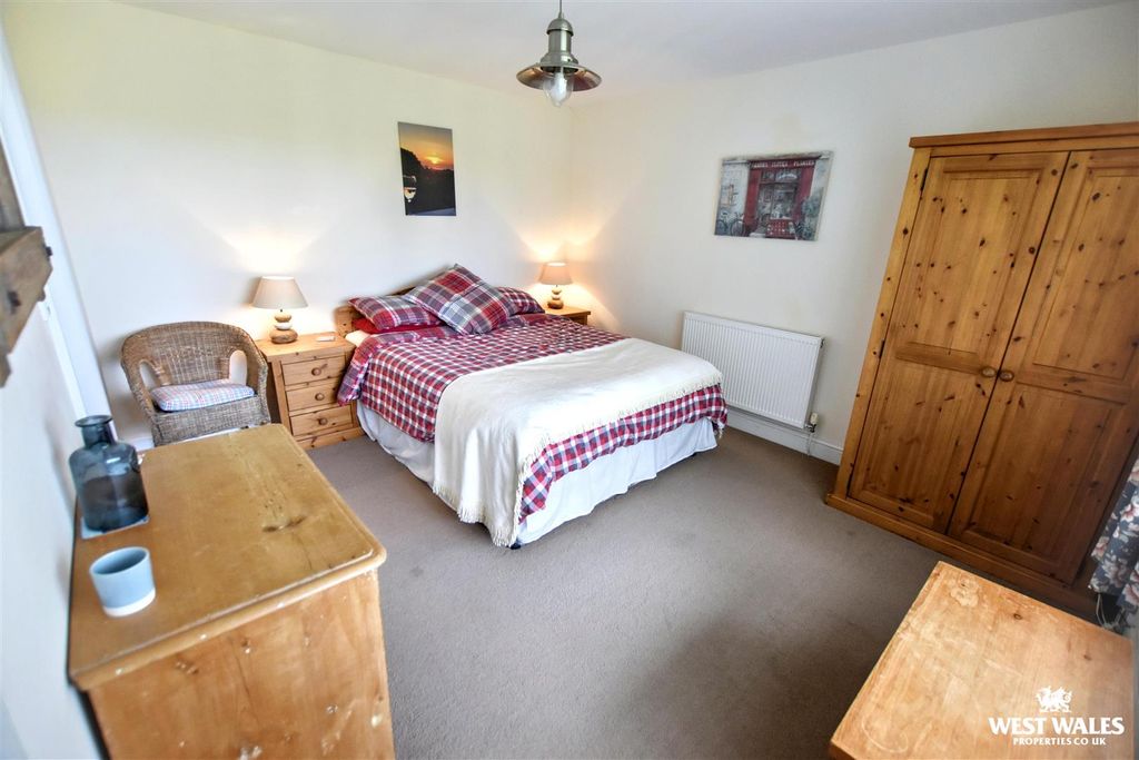 Property photo 3 of 21 12 (15).Jpg
