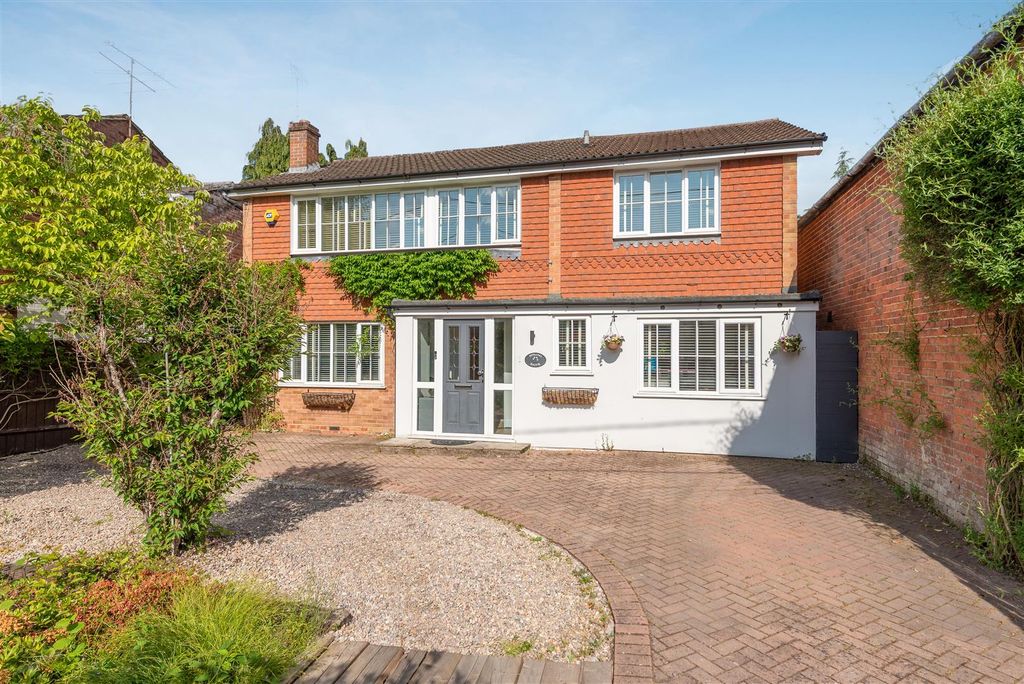 Property photo 1 of 12