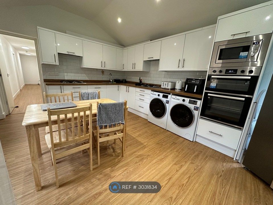 Property photo 1 of 12 Large Kitchen/Dining
