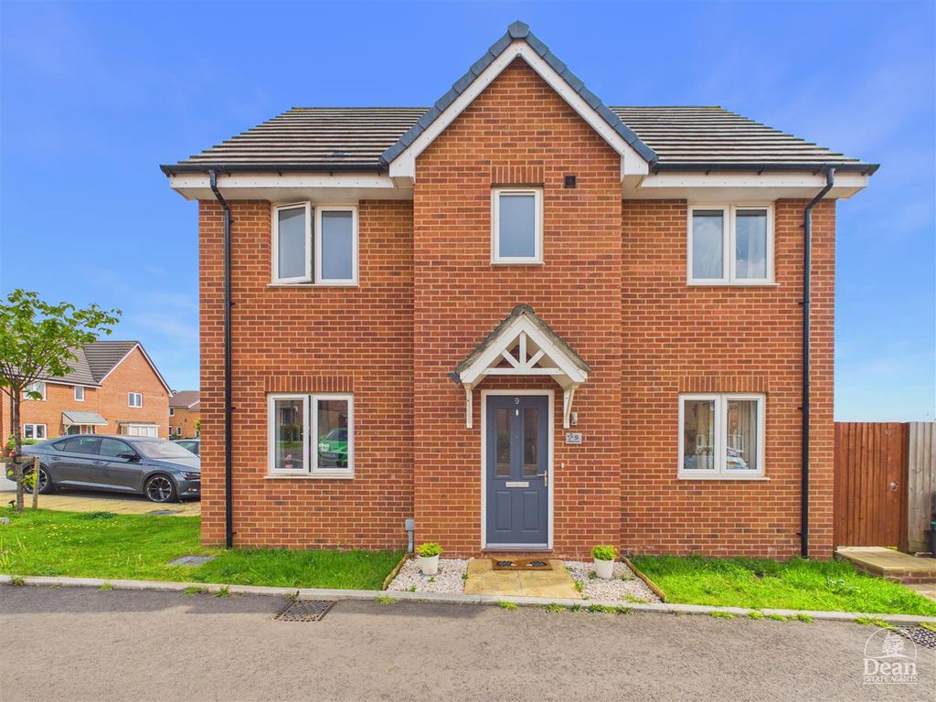 Property photo 1 of 13