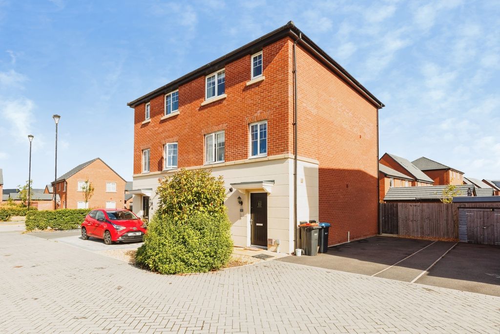 Property photo 1 of 22 Pbox-Img.Jpg