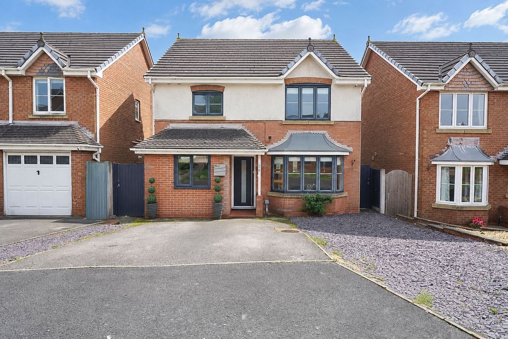 Property photo 1 of 66