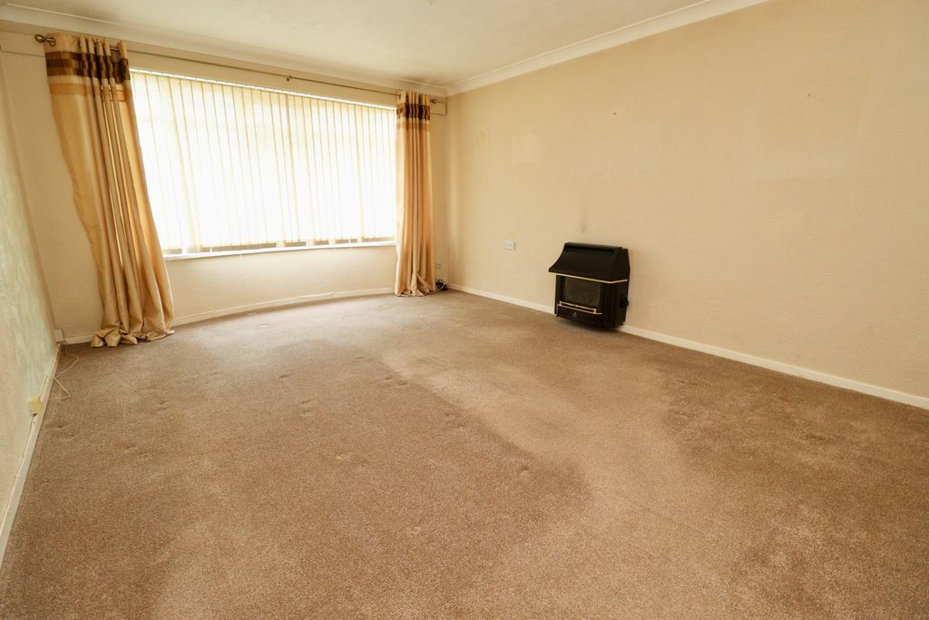 Property photo 3 of 12 Img_6500