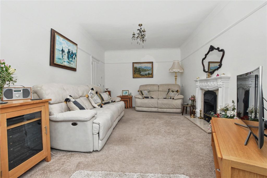 Property photo 3 of 17 Picture No. 13