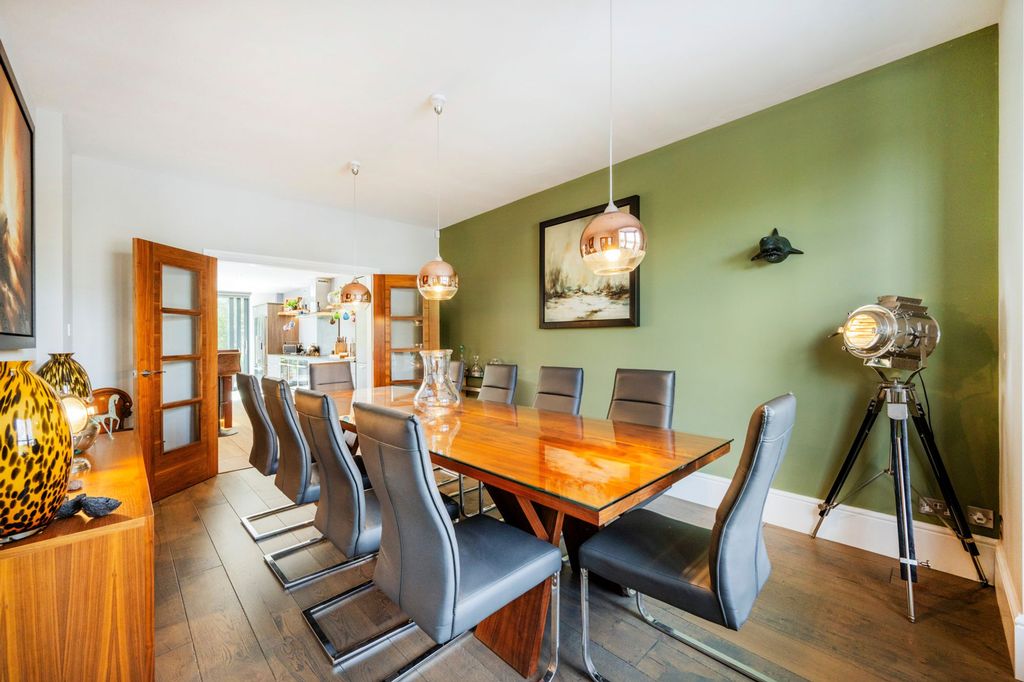 Property photo 3 of 23 Dining Room