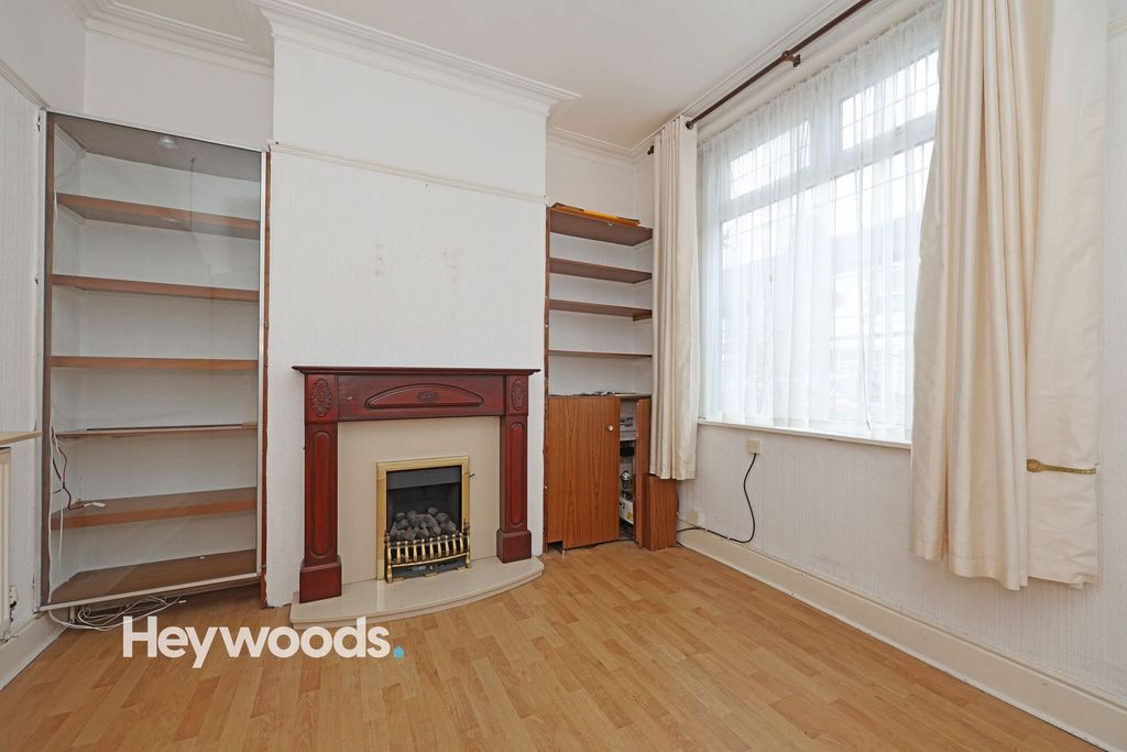Property photo 2 of 23