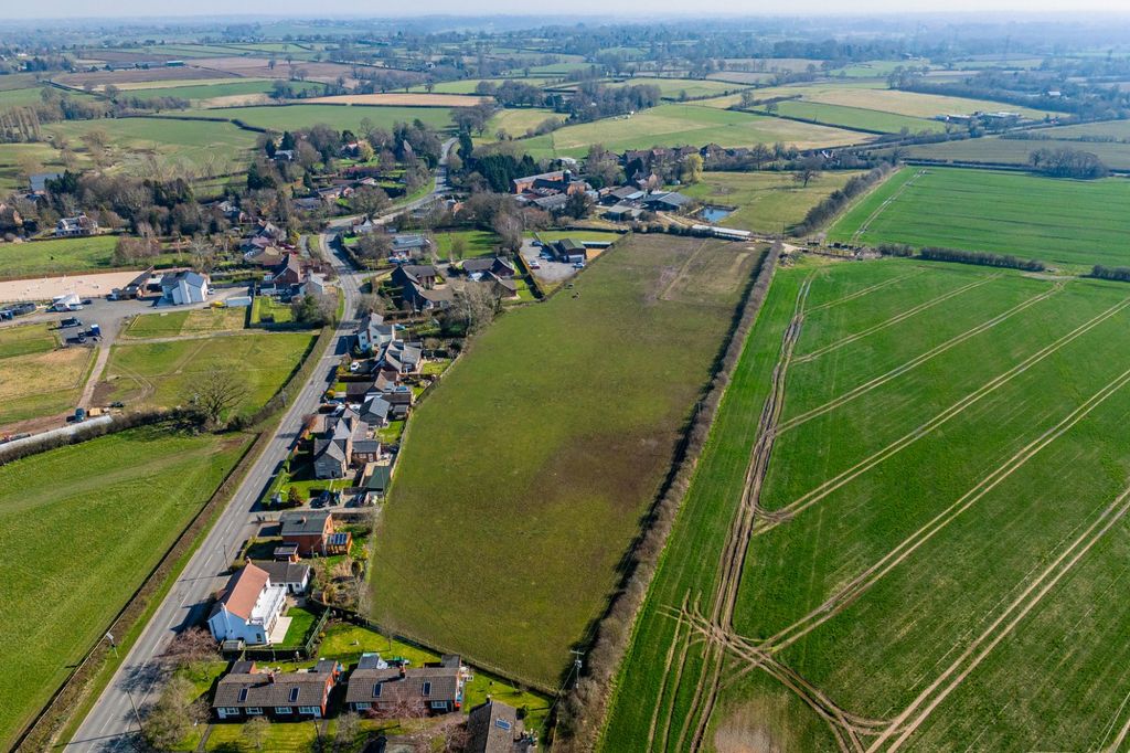 Property photo 2 of 5 Picture 2