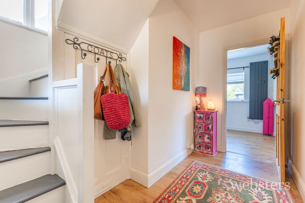 Property photo 3 of 20