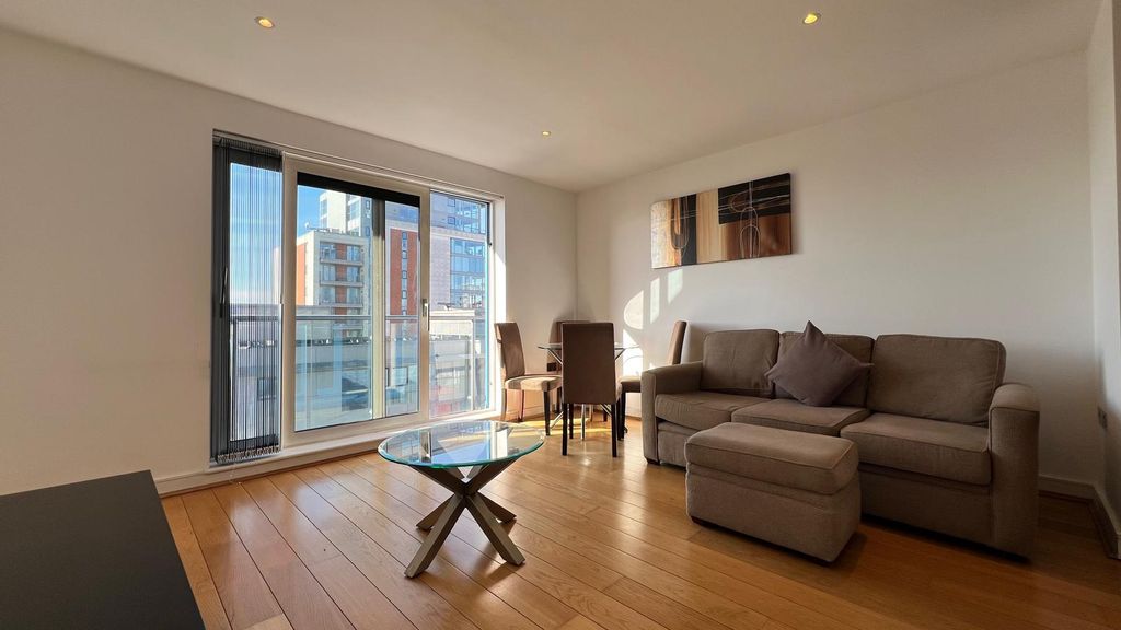 Property photo 1 of 11 Double Bedroom Apartment To Rent