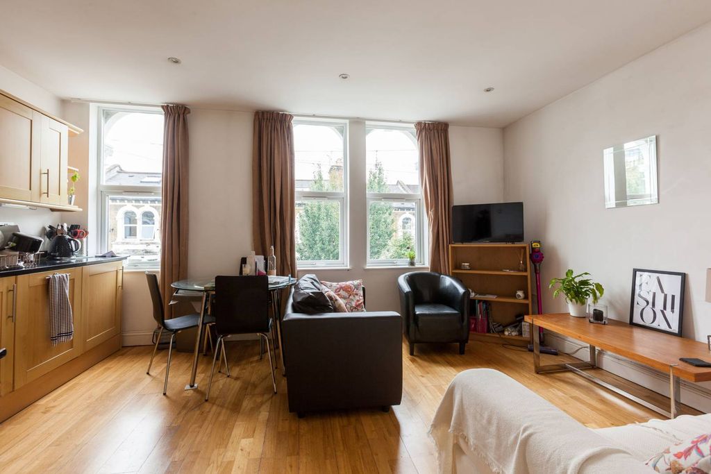 Property photo 1 of 5