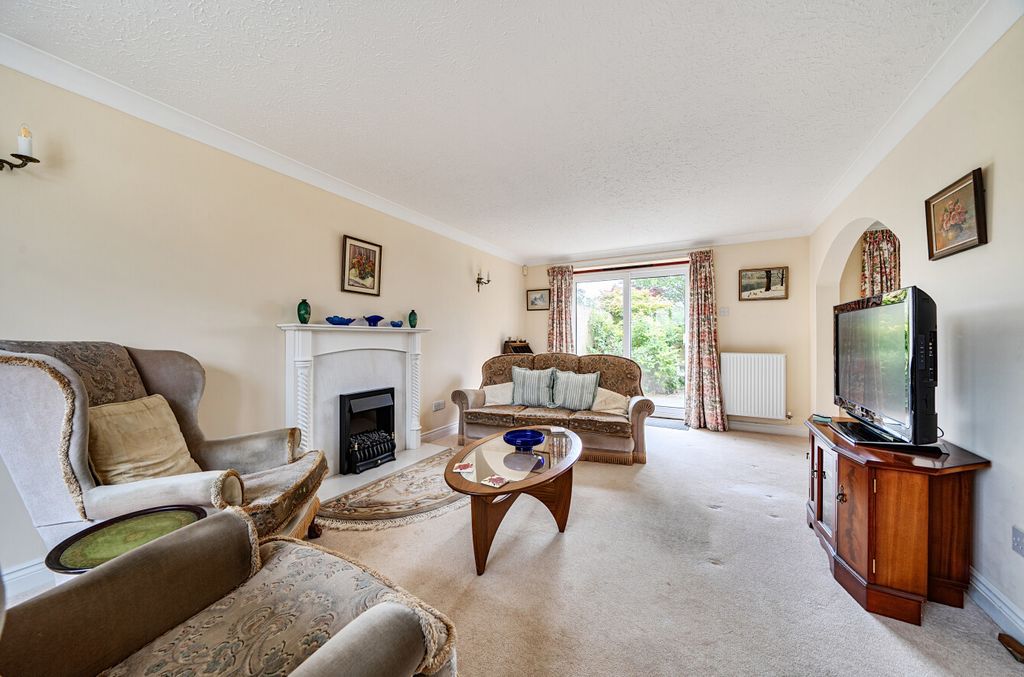 Property photo 3 of 23 1467348-12-6A1Da2...