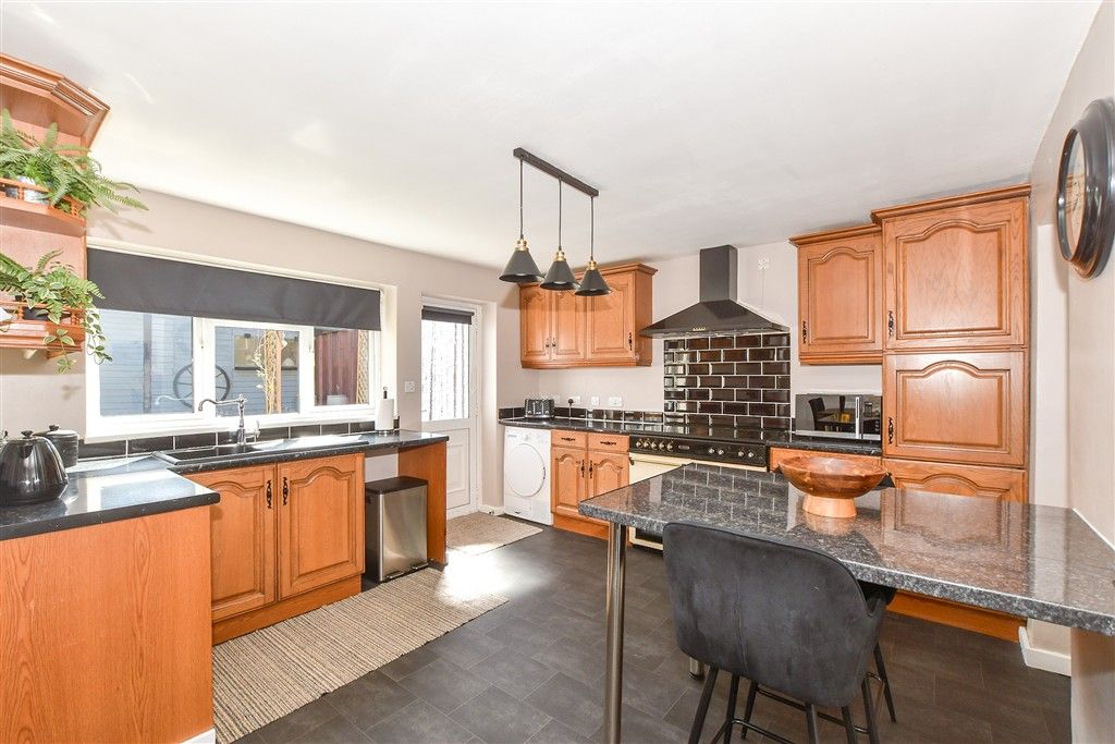 Property photo 3 of 13 Kitchen
