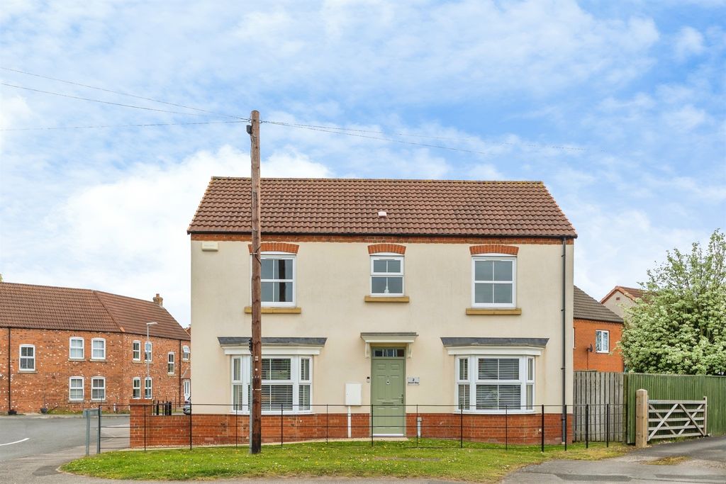 Property photo 1 of 19